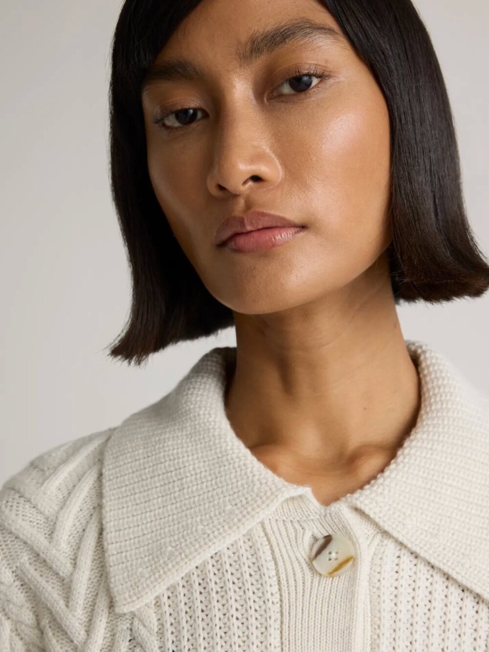 Australian Merino Wool Collared Cable Cardigan - Picture 3 of 11
